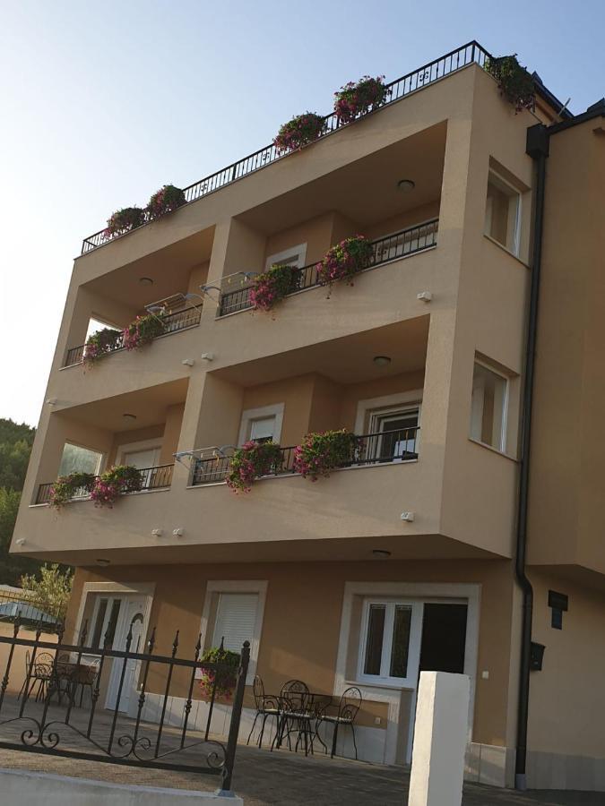 Hotel Ferdo 1 Makarska Exterior foto